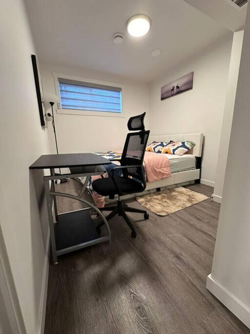 Brand New 1 Bedroom Basement Suite. Wi-fi,netflix Appartement