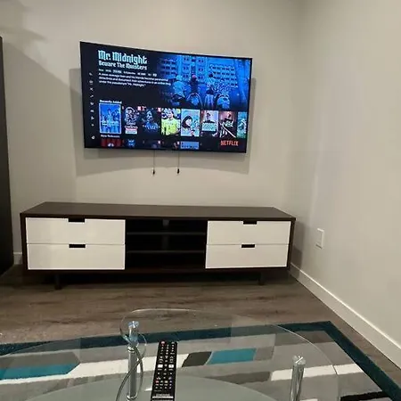 Brand New 1 Bedroom Basement Suite. Wi-Fi,Netflix Edmonton Exterior photo